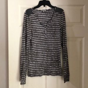 Long sleeved T-shirt
